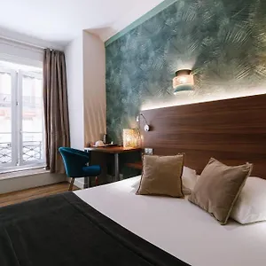 hotel-du-dauphin-lyon.hotels-rhonealpes.com/